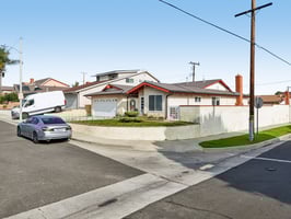 Atmore Ave-S1812-039.jpg