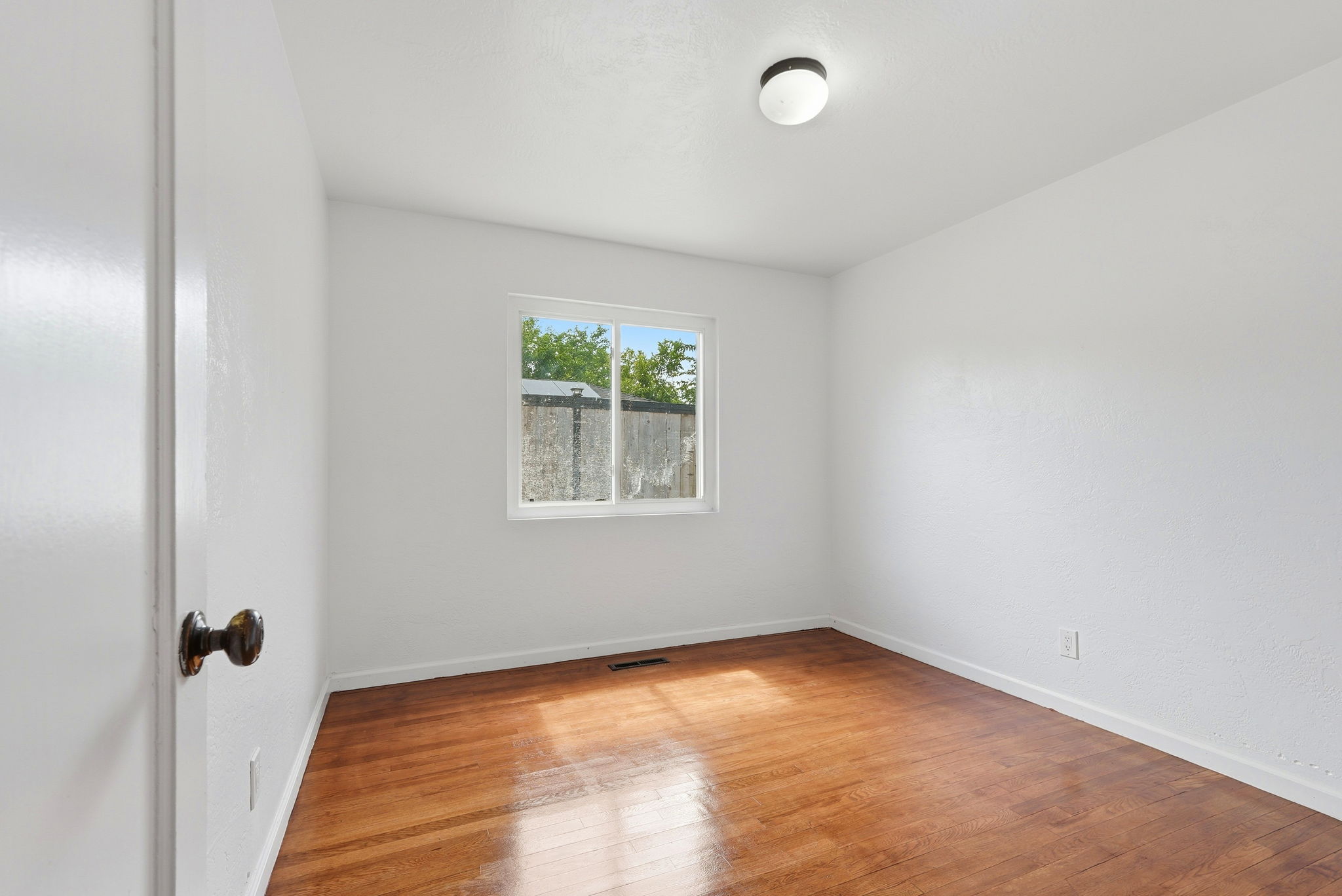020_F8_2362 Princeton Ave