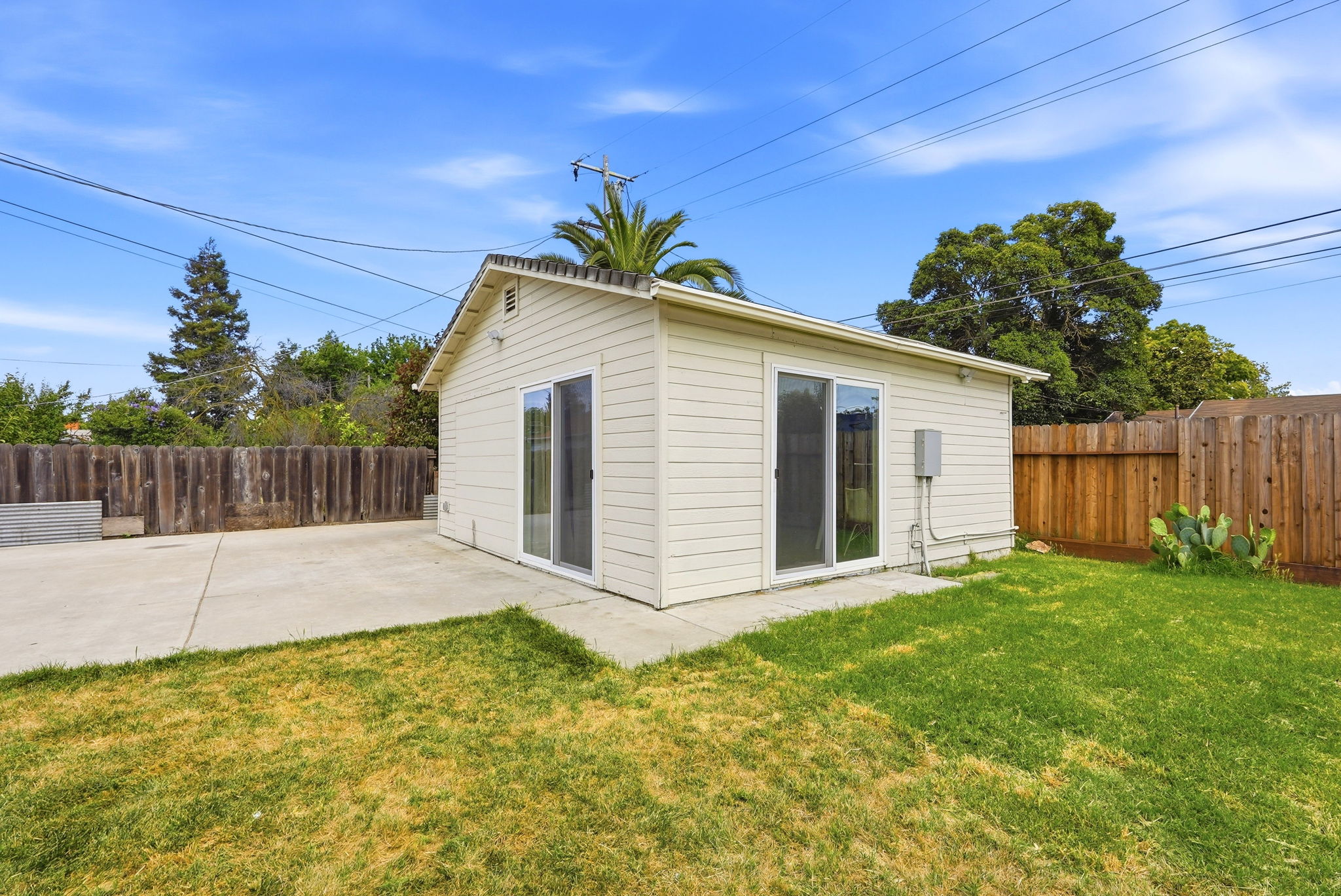 042_F8_2362 Princeton Ave