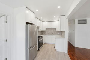 011_F8_2362 Princeton Ave