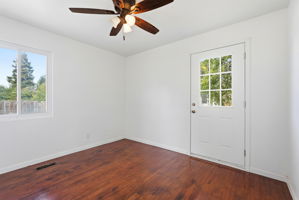 023_F8_2362 Princeton Ave