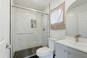 032_F8_2362 Princeton Ave