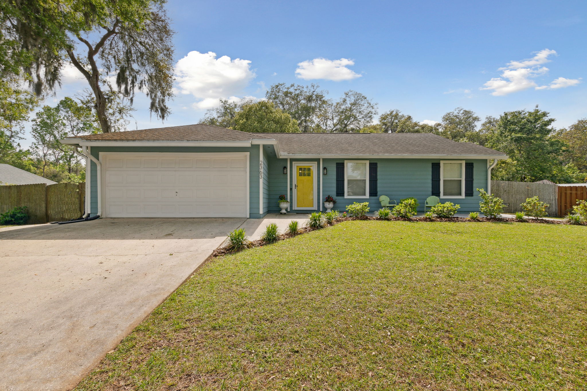 Welcome to 2363 Bonnie Oaks Drive
