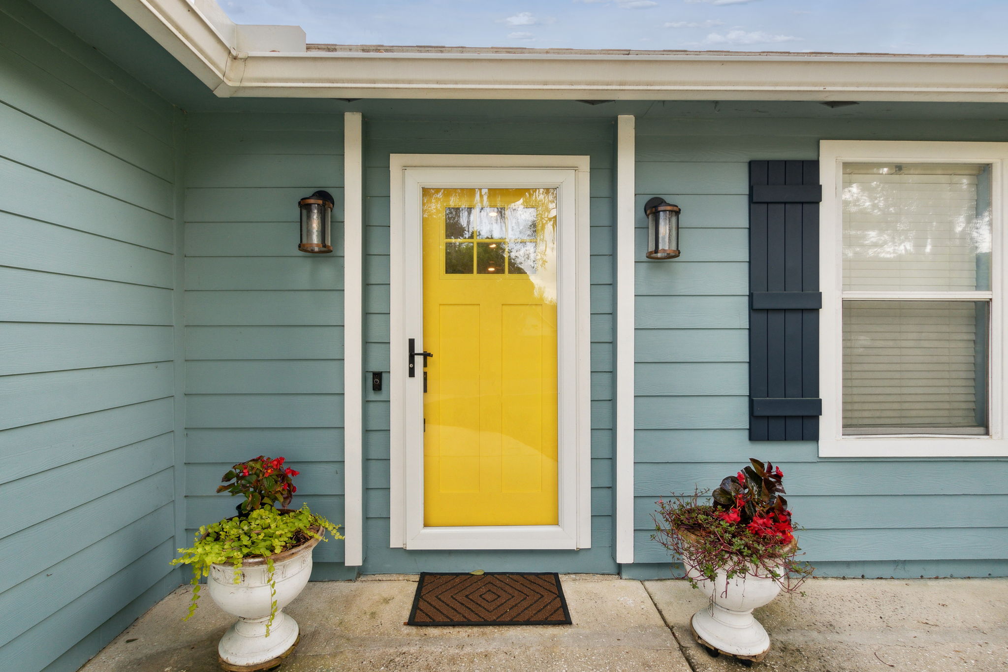 Front Entry Detail