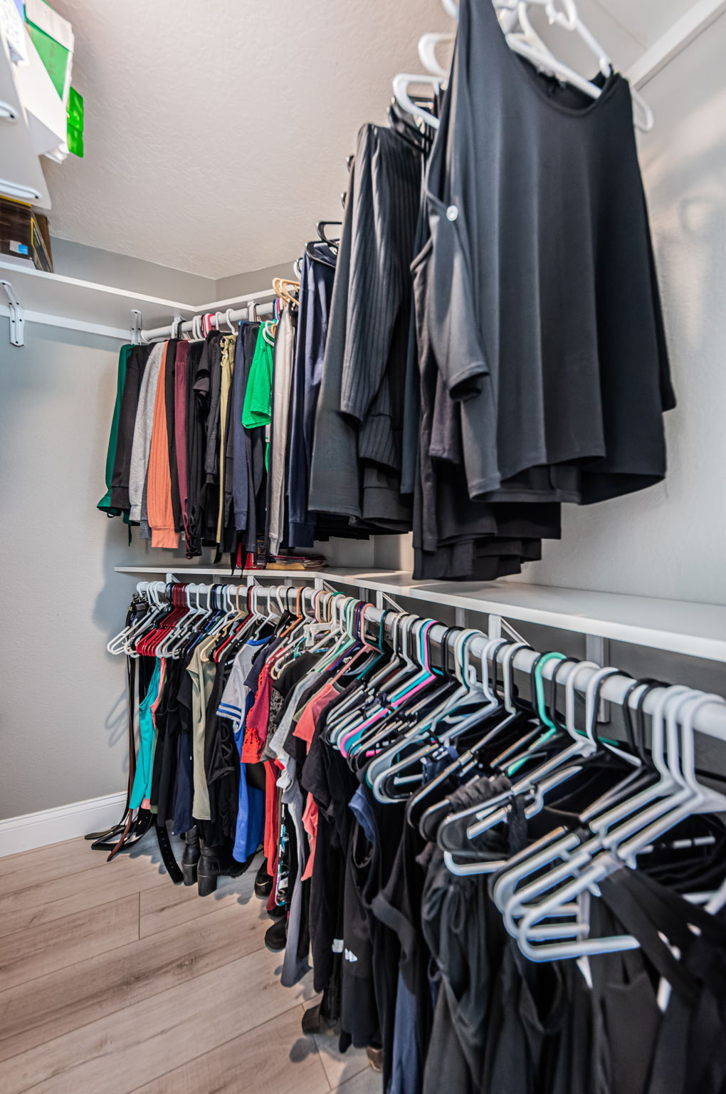 Master Bedroom Walk-in Closet-2