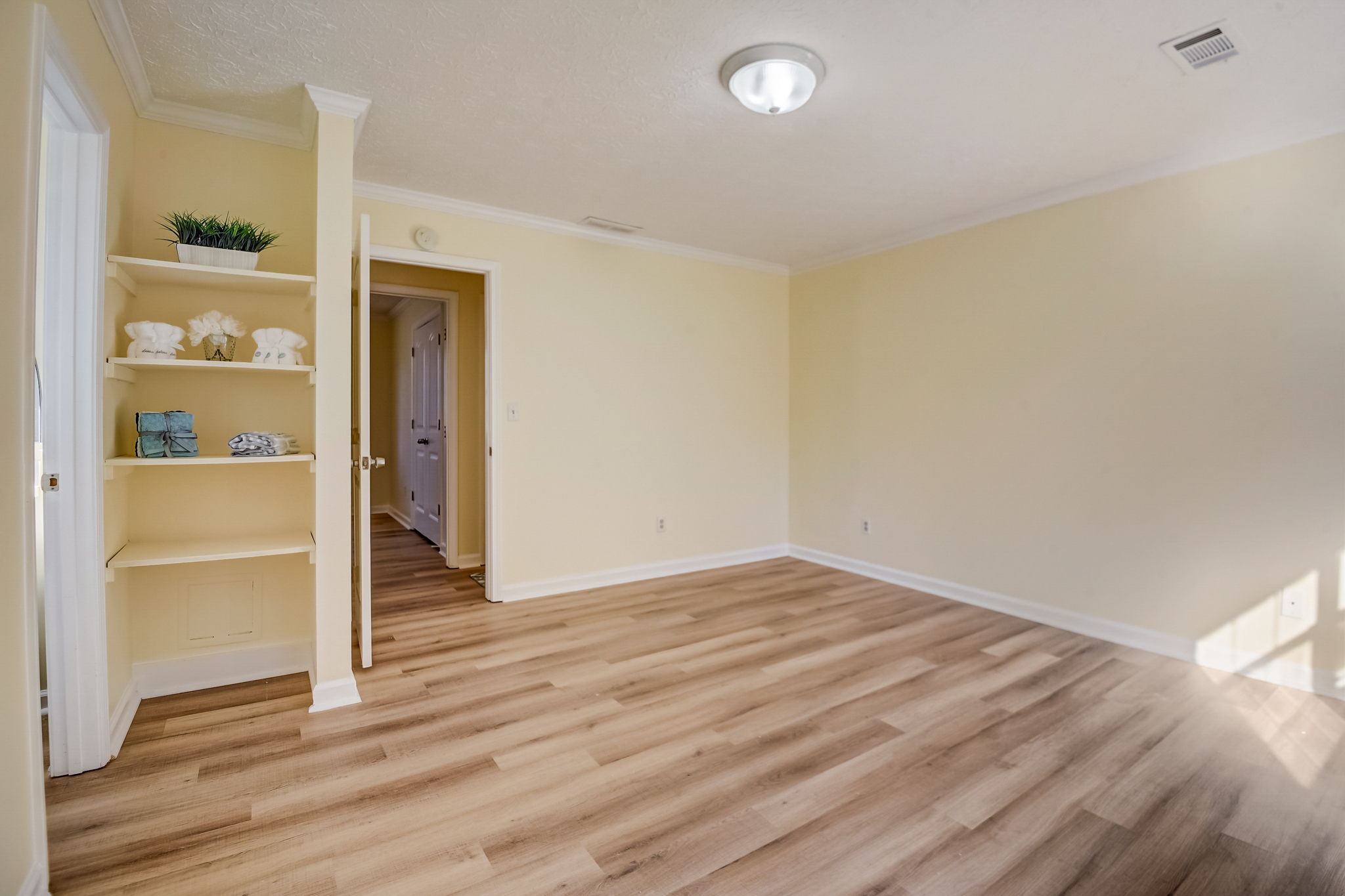 Robin Ridge Dr SE-017