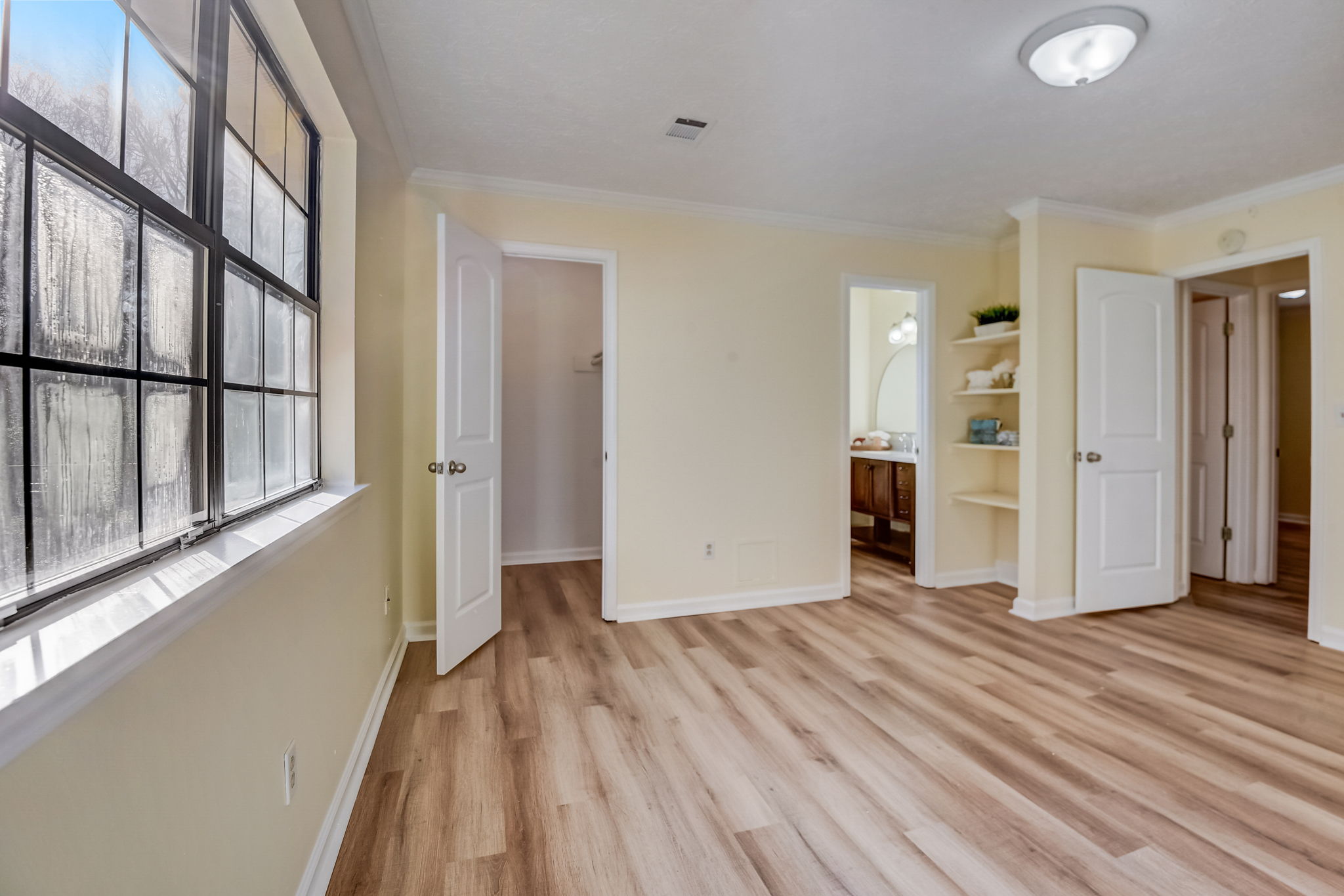 Robin Ridge Dr SE-018