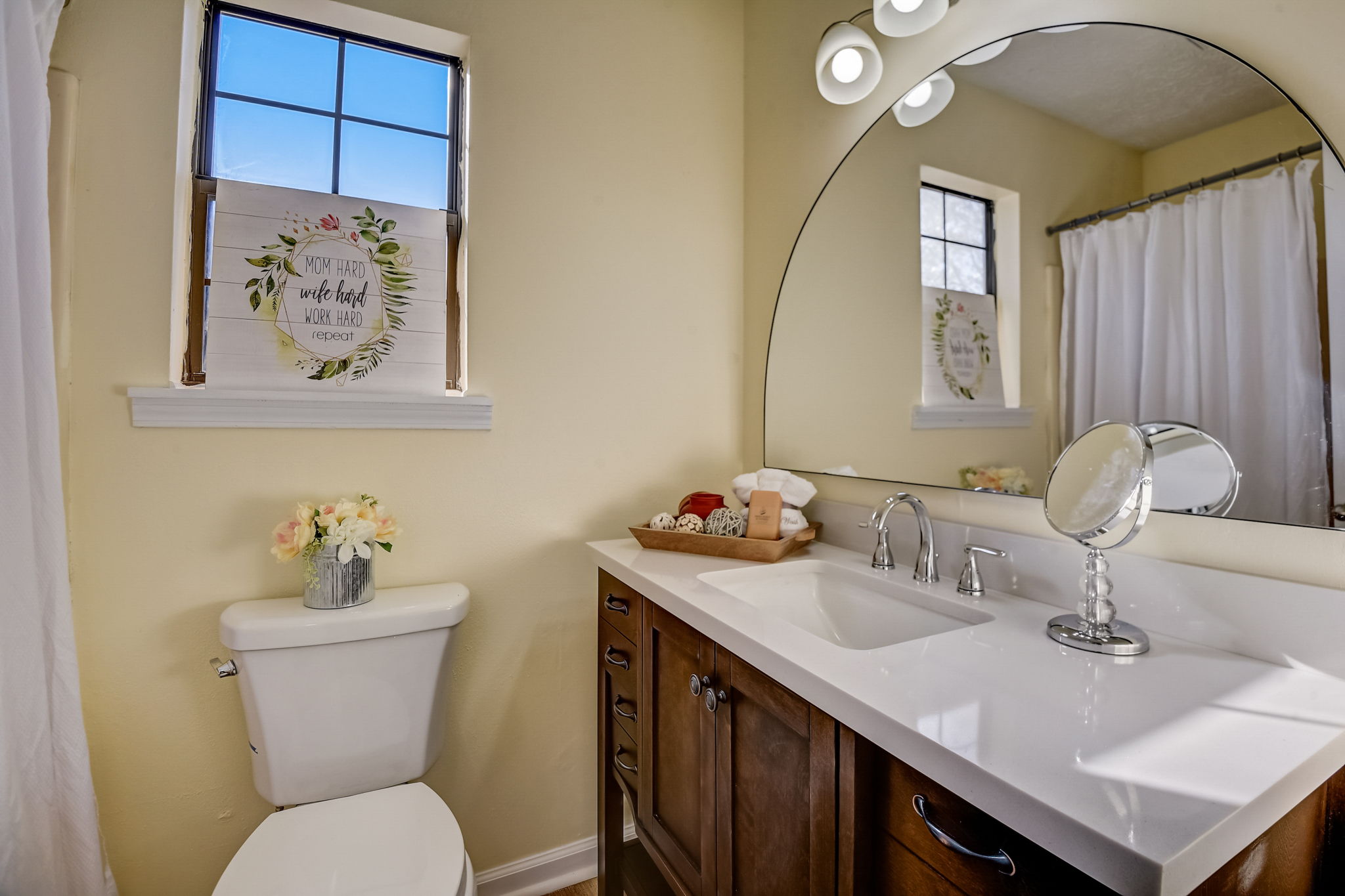 Robin Ridge Dr SE-016