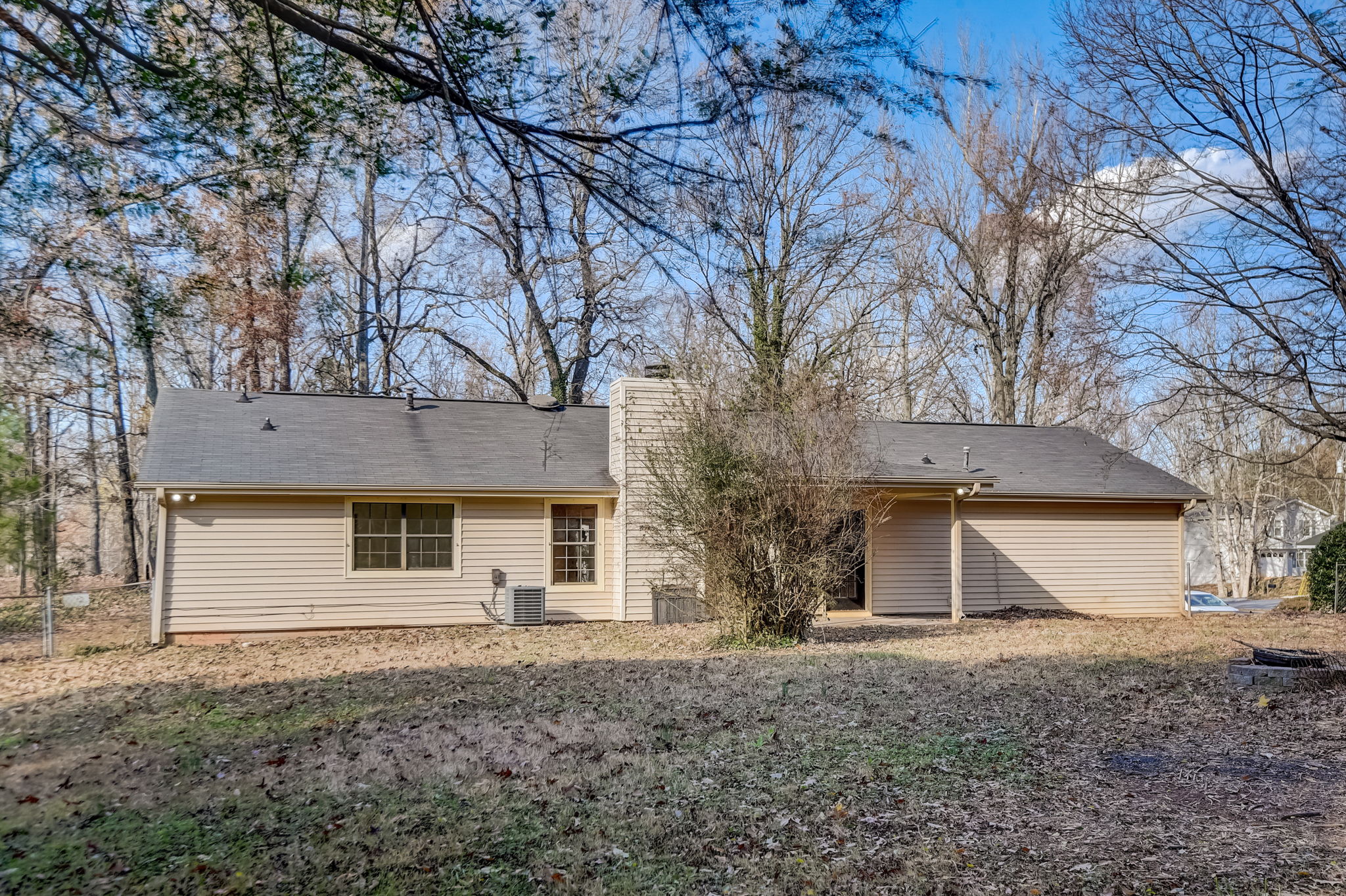 Robin Ridge Dr SE-026