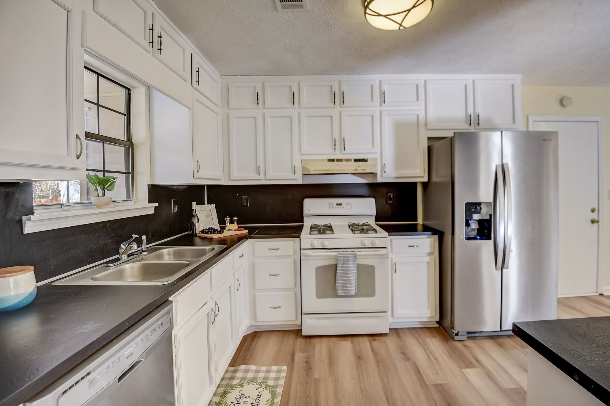 Robin Ridge Dr SE-011