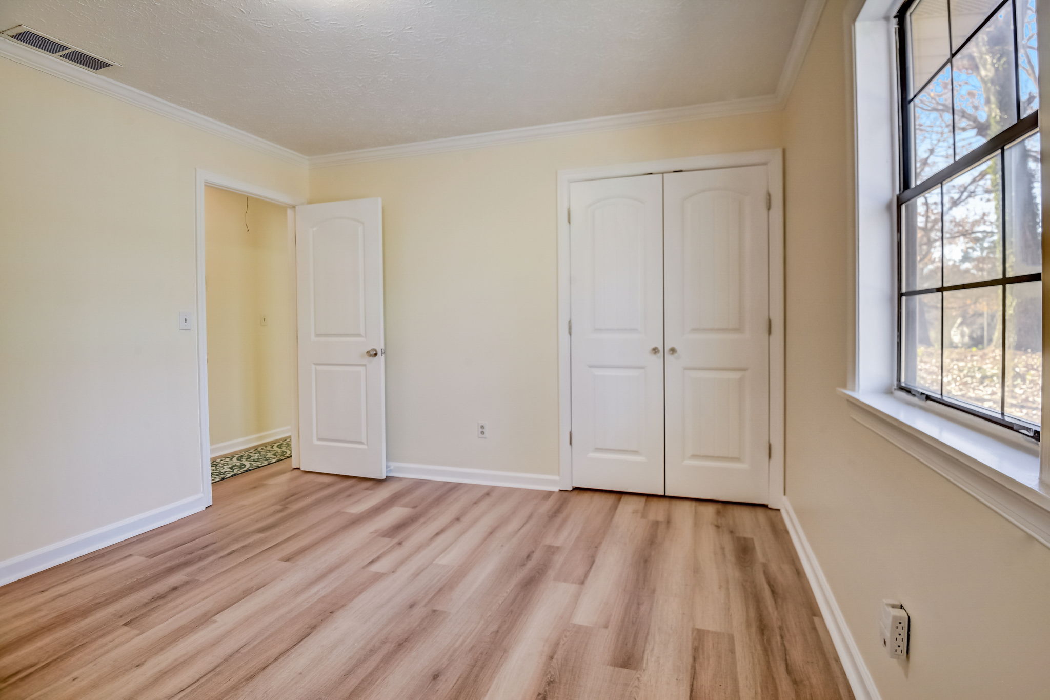 Robin Ridge Dr SE-014