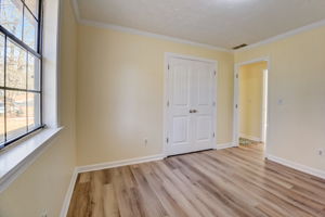 Robin Ridge Dr SE-015