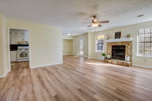 Robin Ridge Dr SE-005