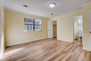 Robin Ridge Dr SE-019