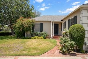 2365 Las Lunas Street-4