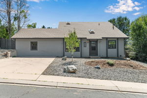  Photo 0