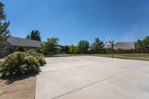 2366 Ruddy Way, Sparks, NV 89441, USA Photo 42