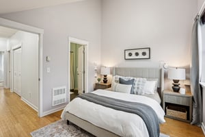 NE Park Dr-S1112-021.jpg