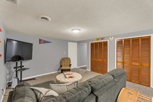  Photo 34