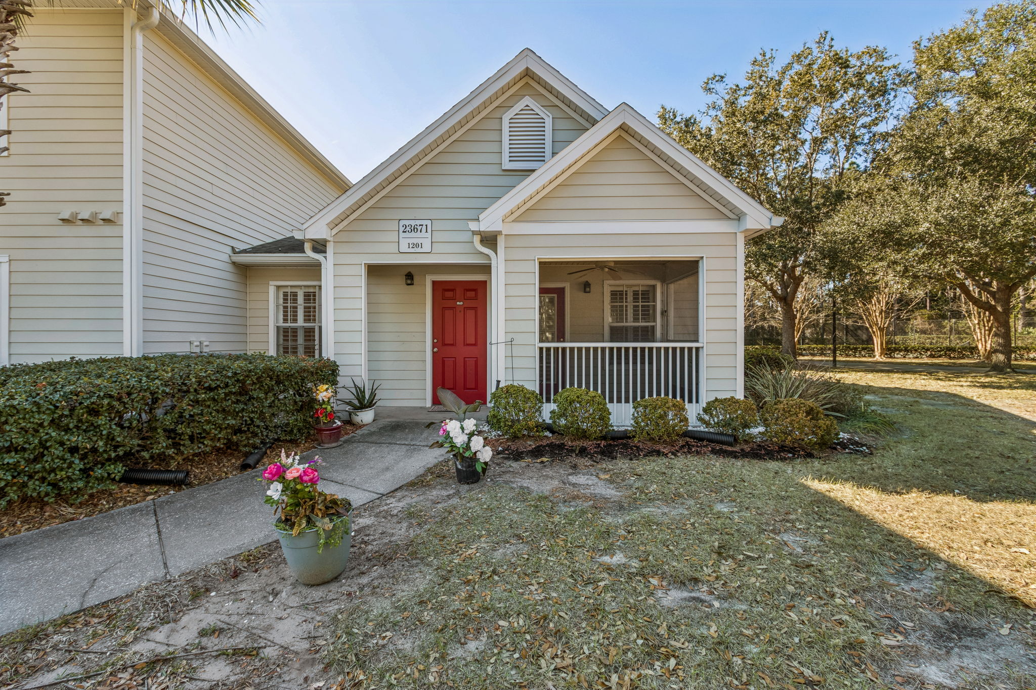 Welcome to 23671 Bahama Point, 1201