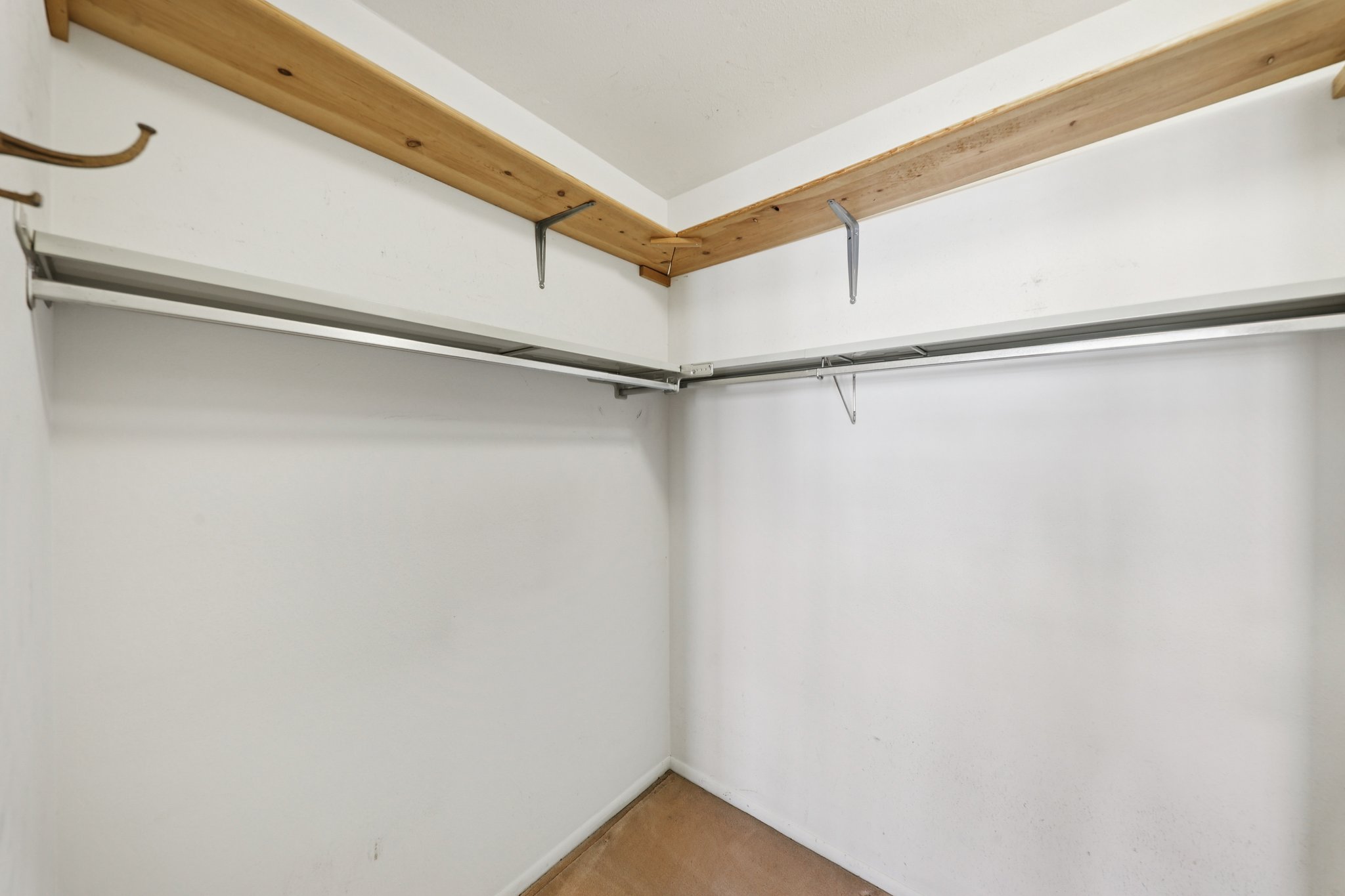 2369 Hidden Meadow Ln-S1702-026.jpg