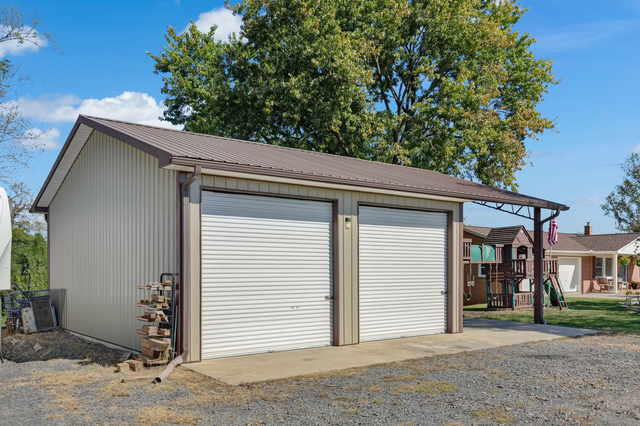 Detached Garage