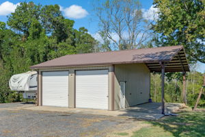 Detached Garage