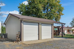 Detached Garage