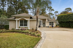 Welcome to 237 Cardinal Cir W