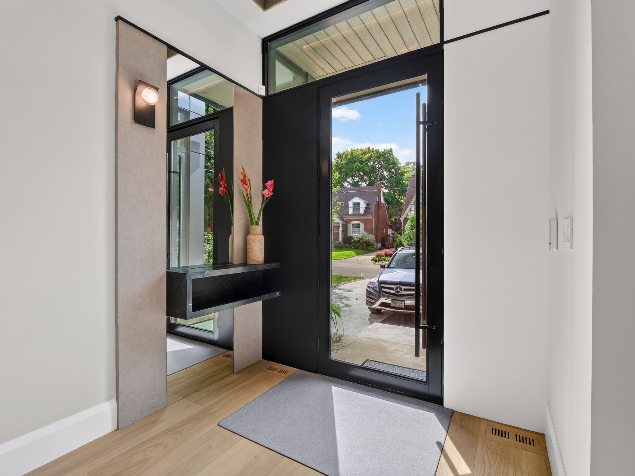 237 Grenview Blvd S Toronto, ON M8Y 3V2