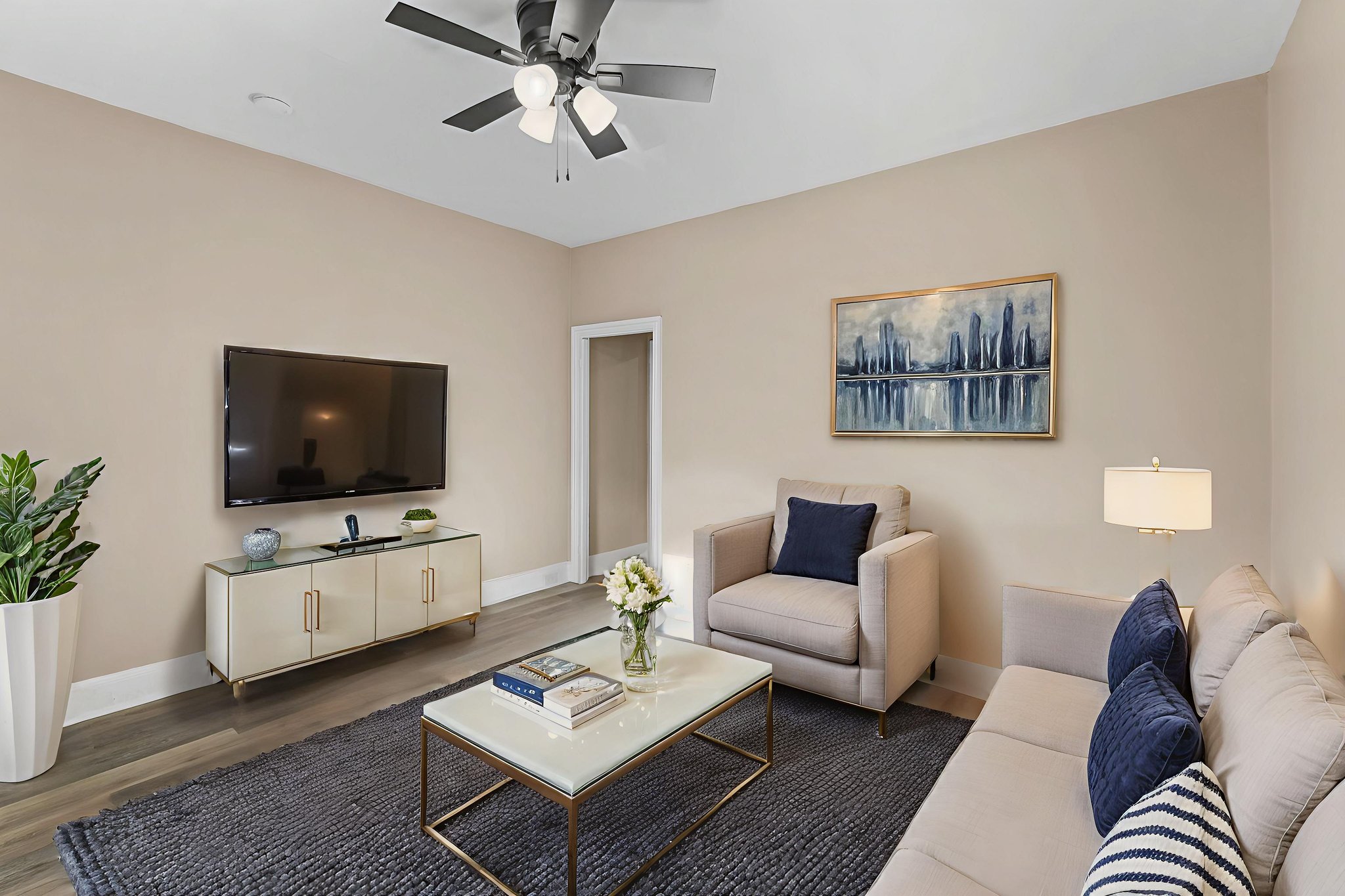 DSC08642 virtually staged.jpeg