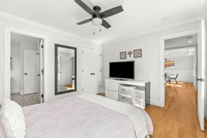  Photo 44