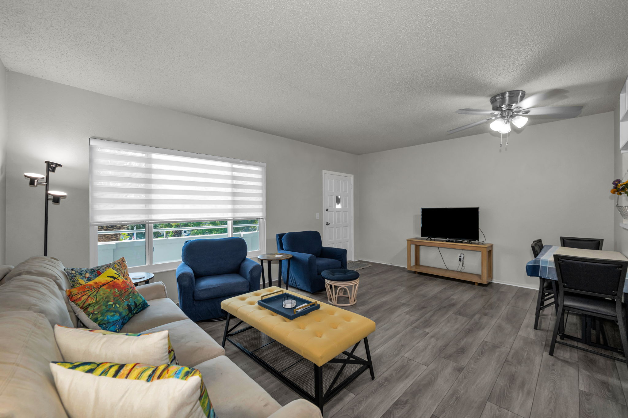 Living Room 4