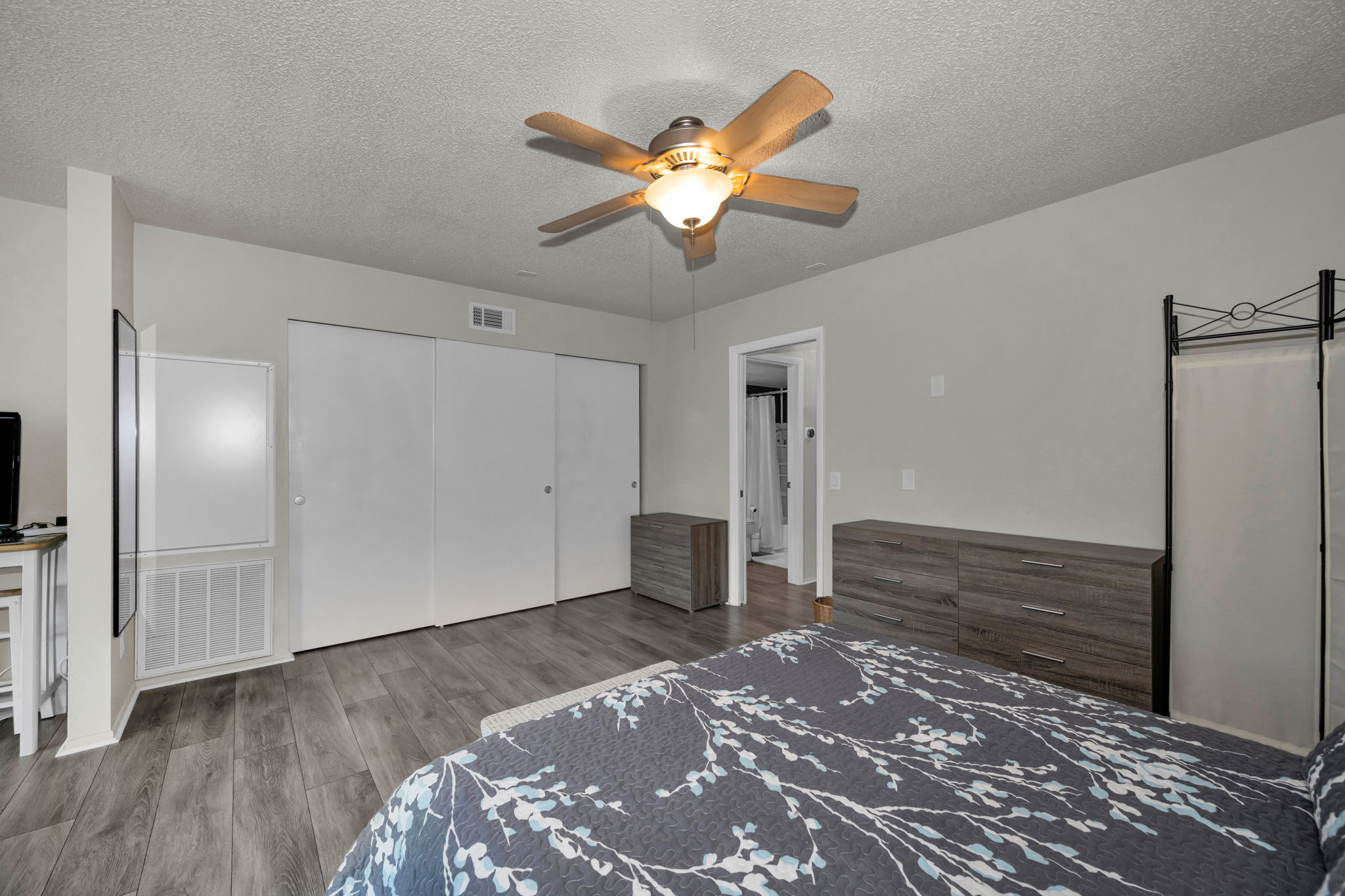Bedroom 1c