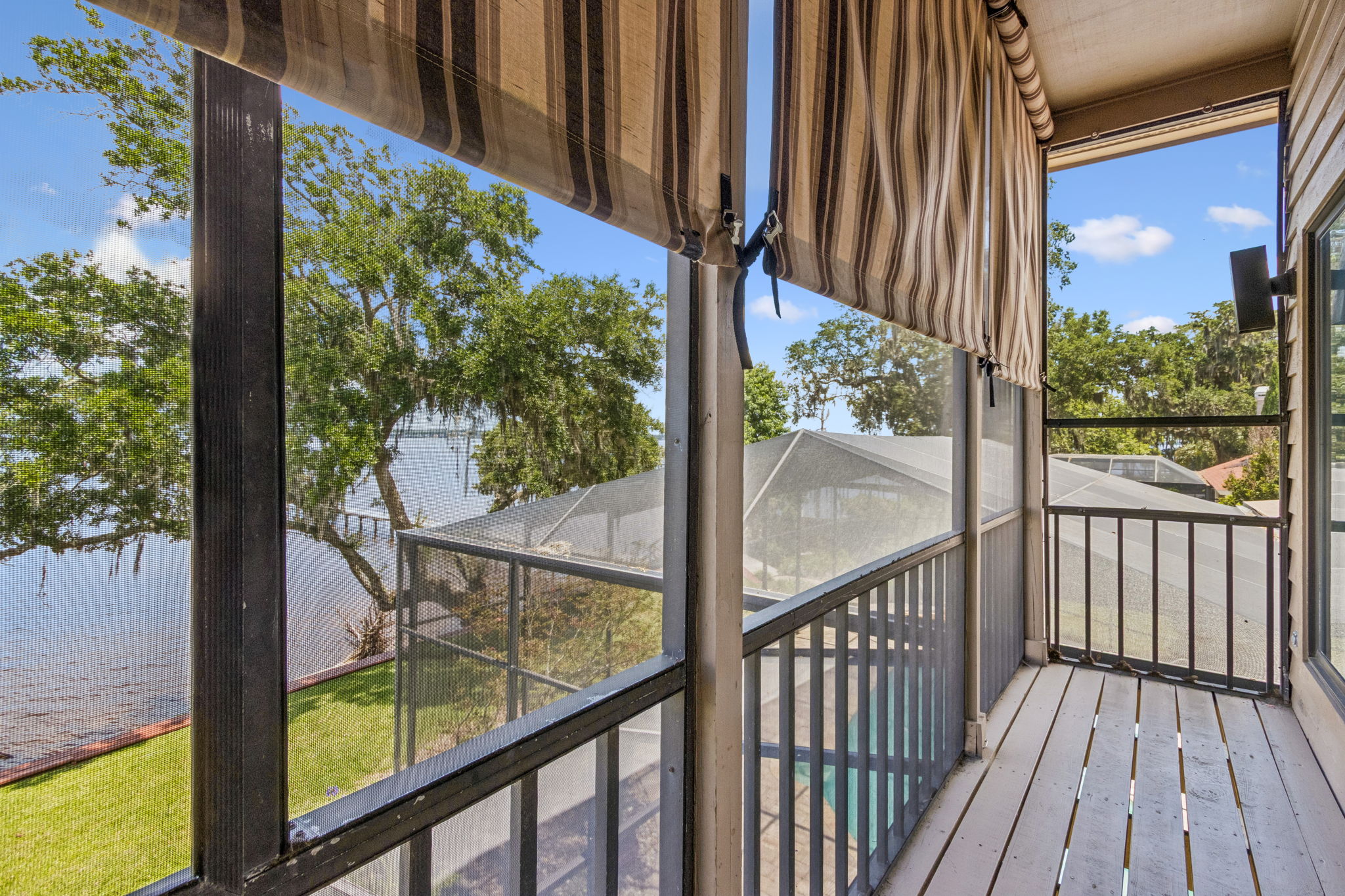 Screened-in Porch