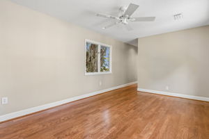 Bedroom/Office