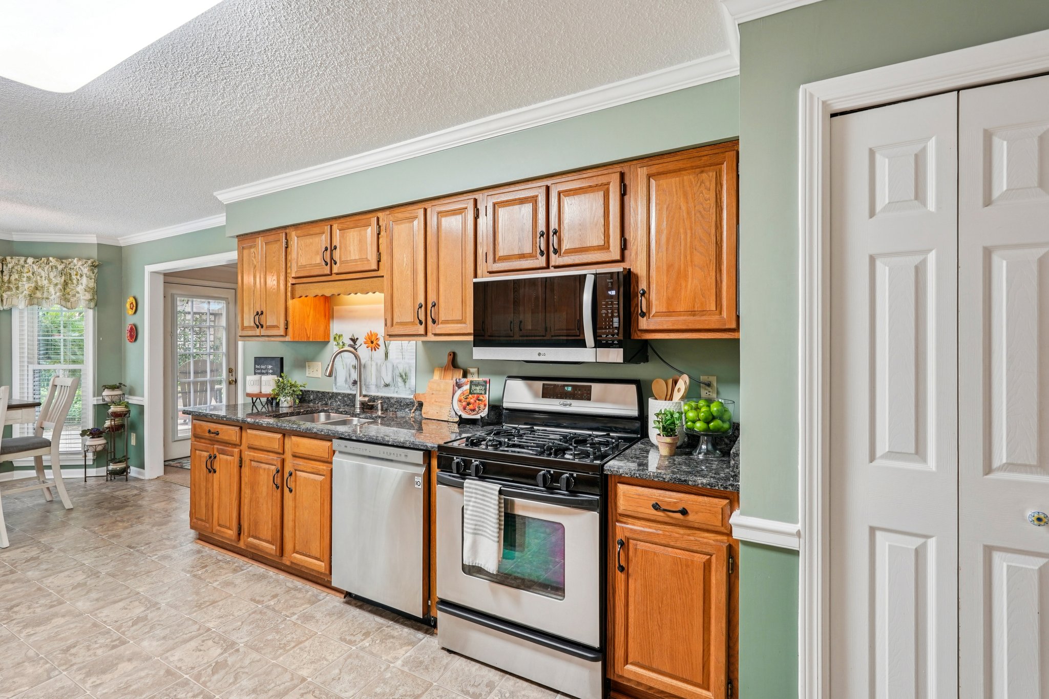 Westport Cir-S2908-021.jpg