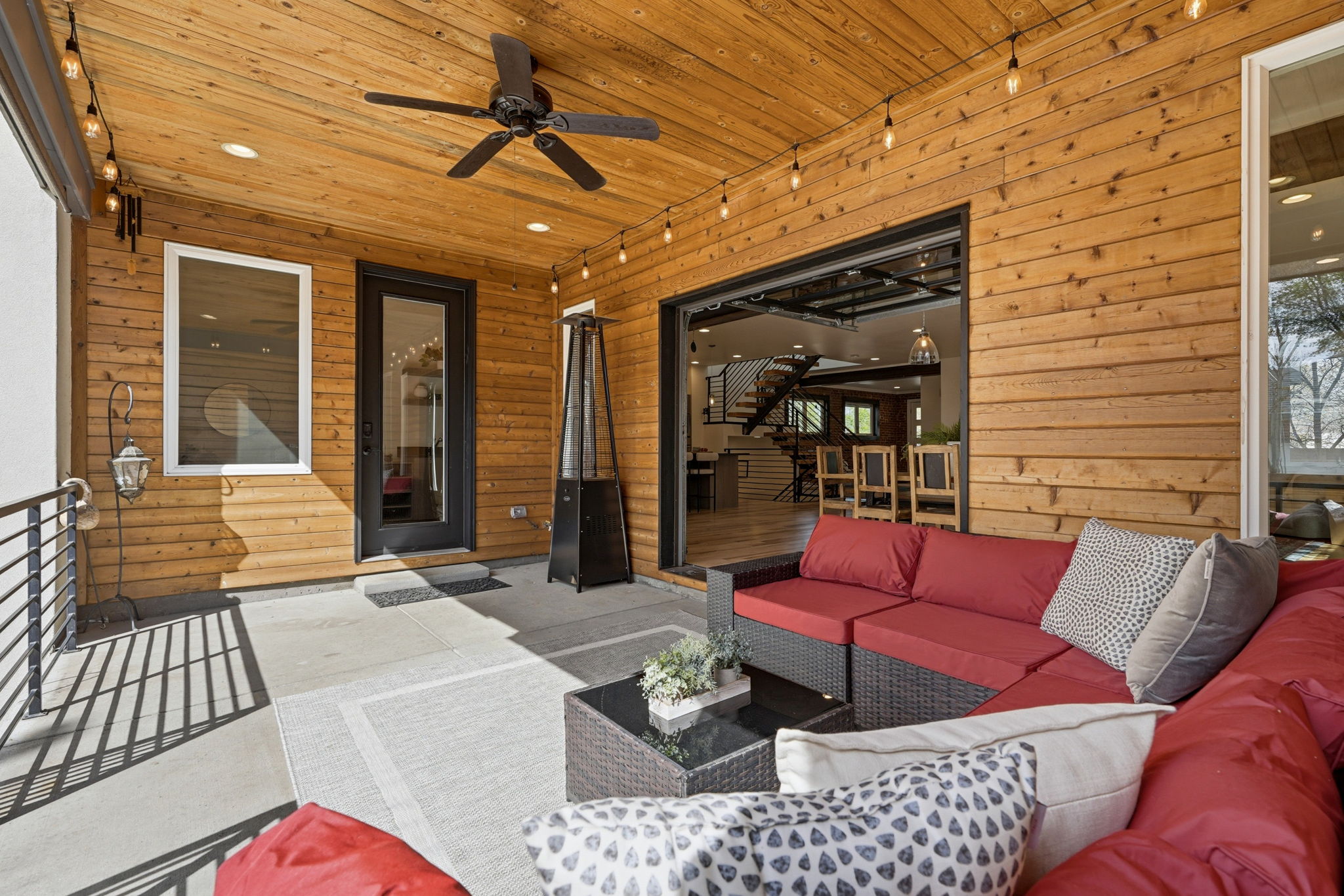  Photo 94