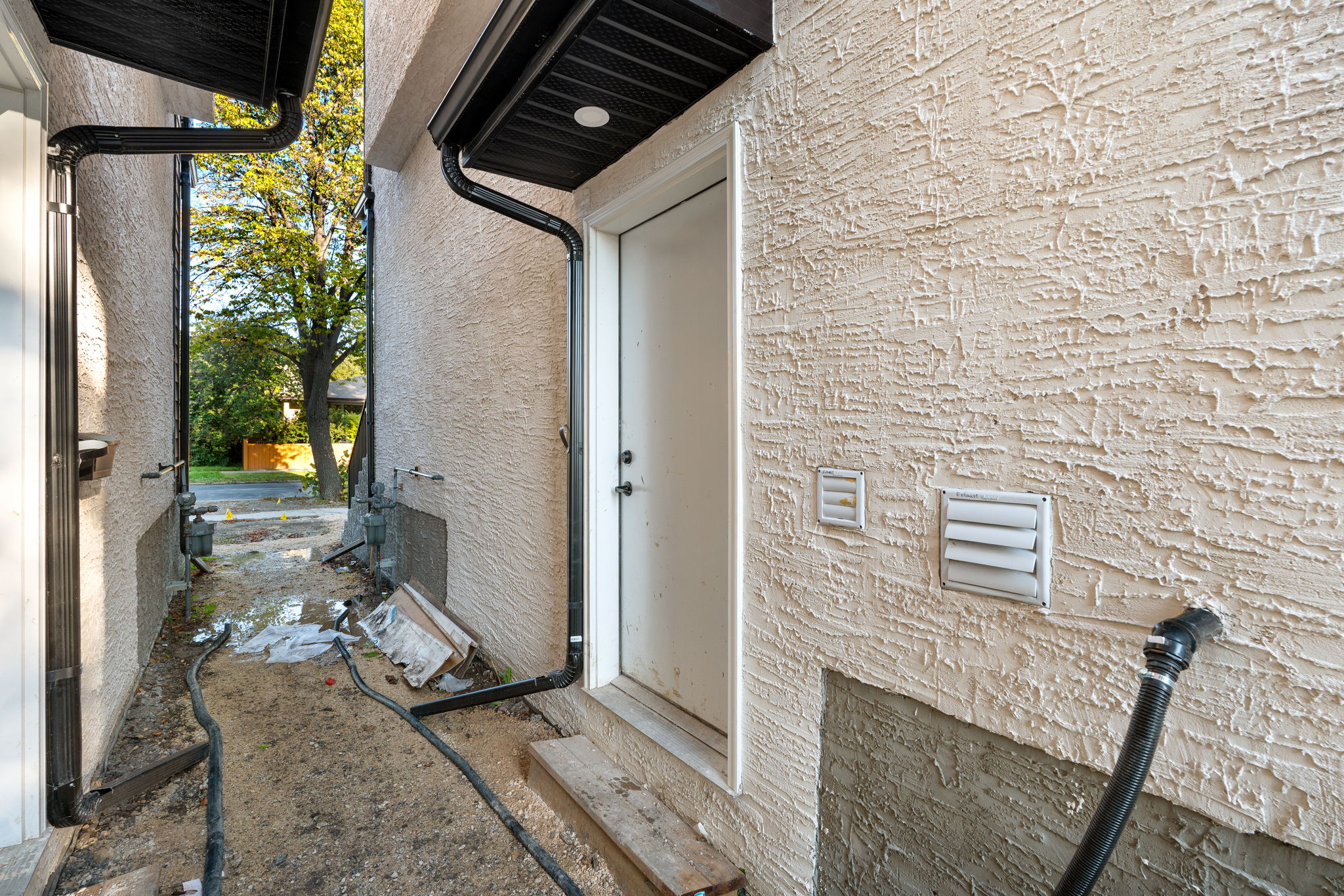 238 Collegiate St - Exterior-3