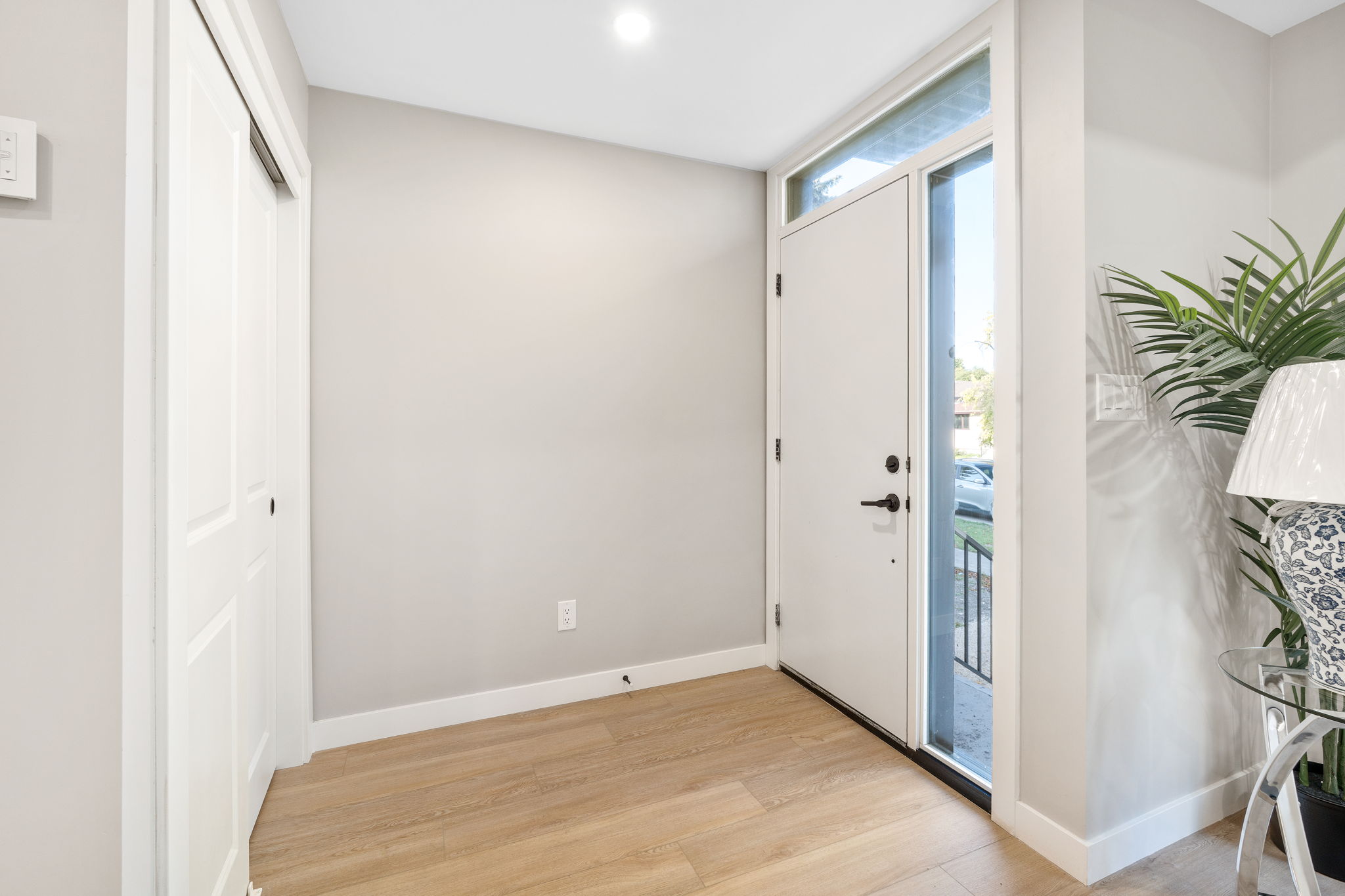 238 Collegiate St - Interior-1