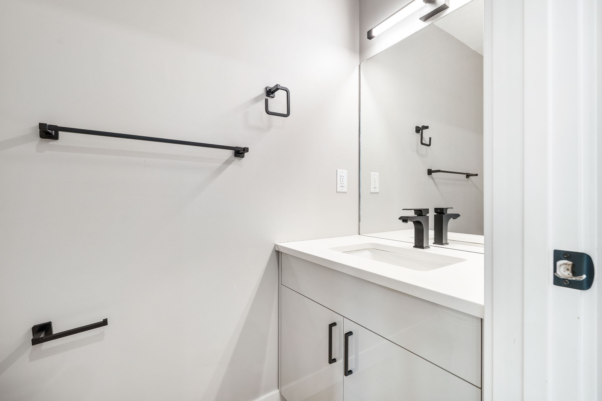 238 Collegiate St - Interior-12