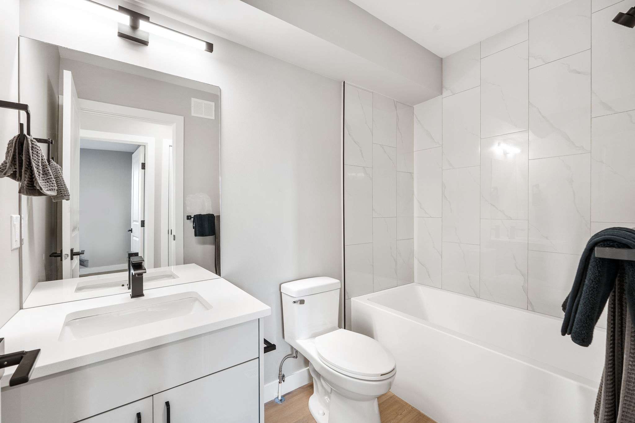 238 Collegiate St - Interior-17