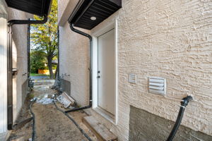 238 Collegiate St - Exterior-3