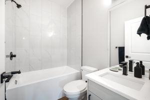238 Collegiate St - Interior-31