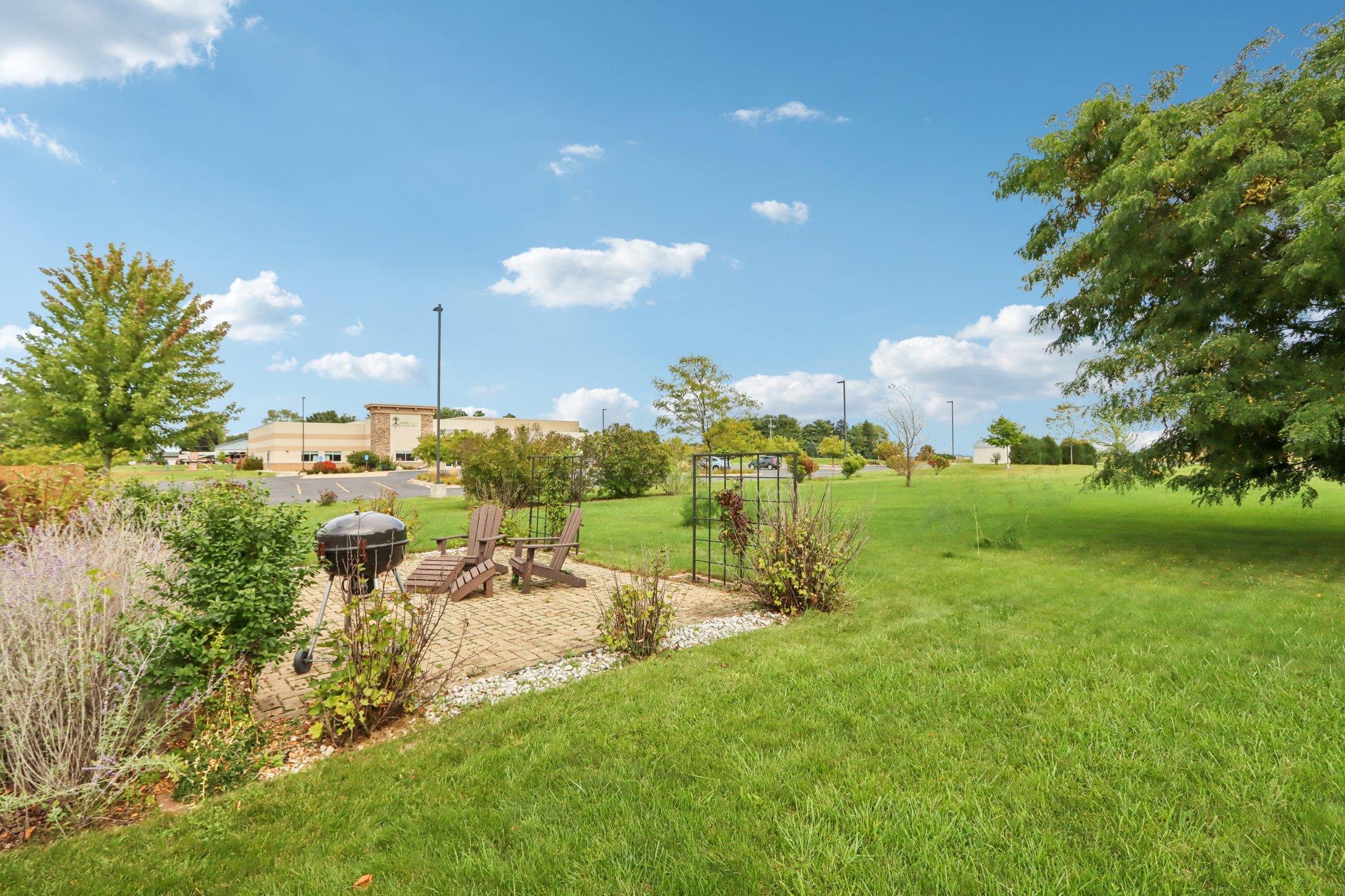 Ridgeview Dr-S2309-057.jpg