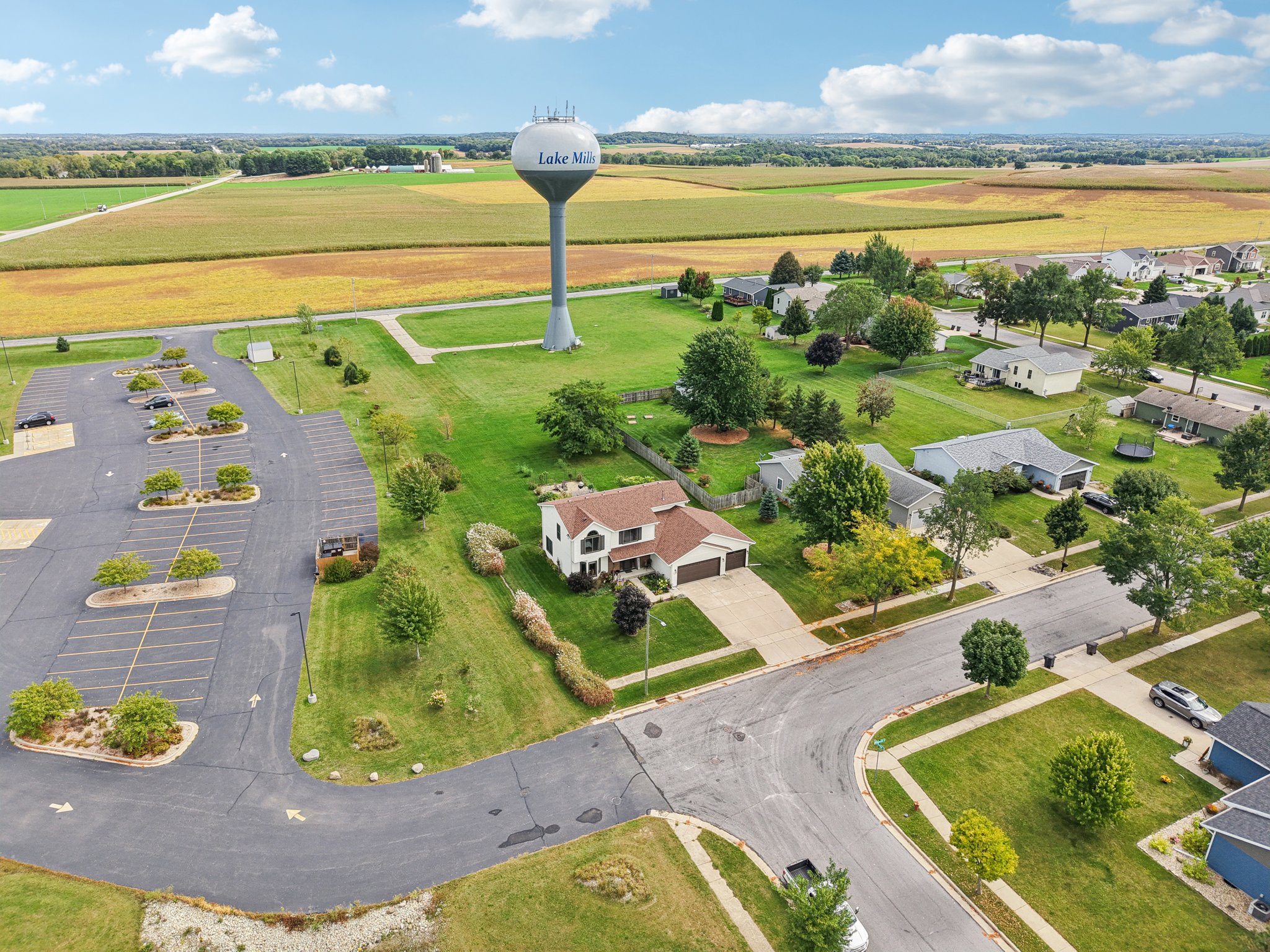 Ridgeview Dr-S2309-064.jpg