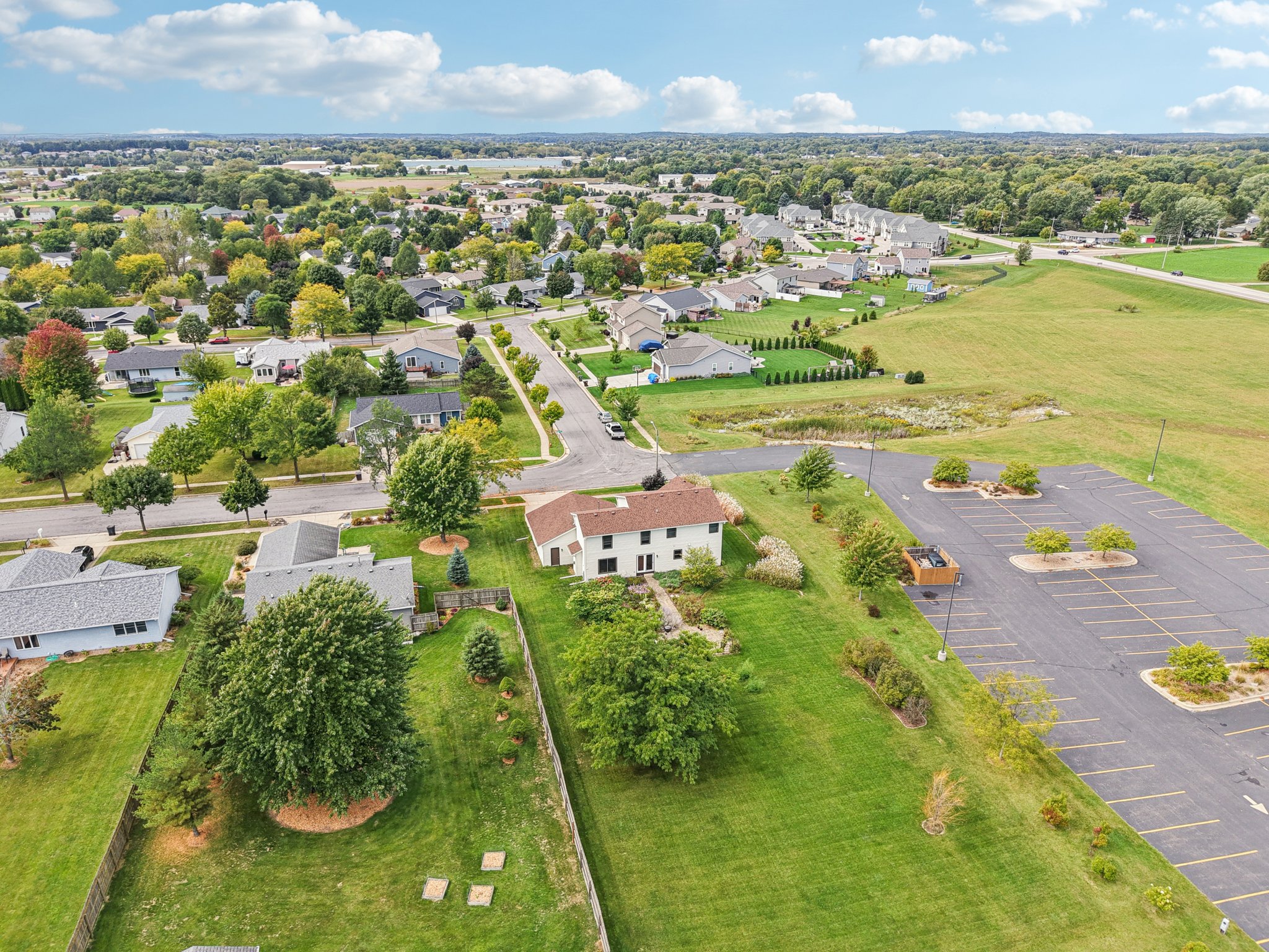 Ridgeview Dr-S2309-070.jpg
