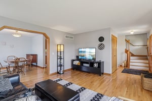 Ridgeview Dr-S2309-042.jpg