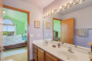 Ridgeview Dr-S2309-047.jpg