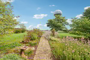 Ridgeview Dr-S2309-059.jpg